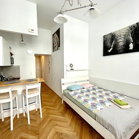 Centra And Simple To Reach Apartment Viena Exterior foto