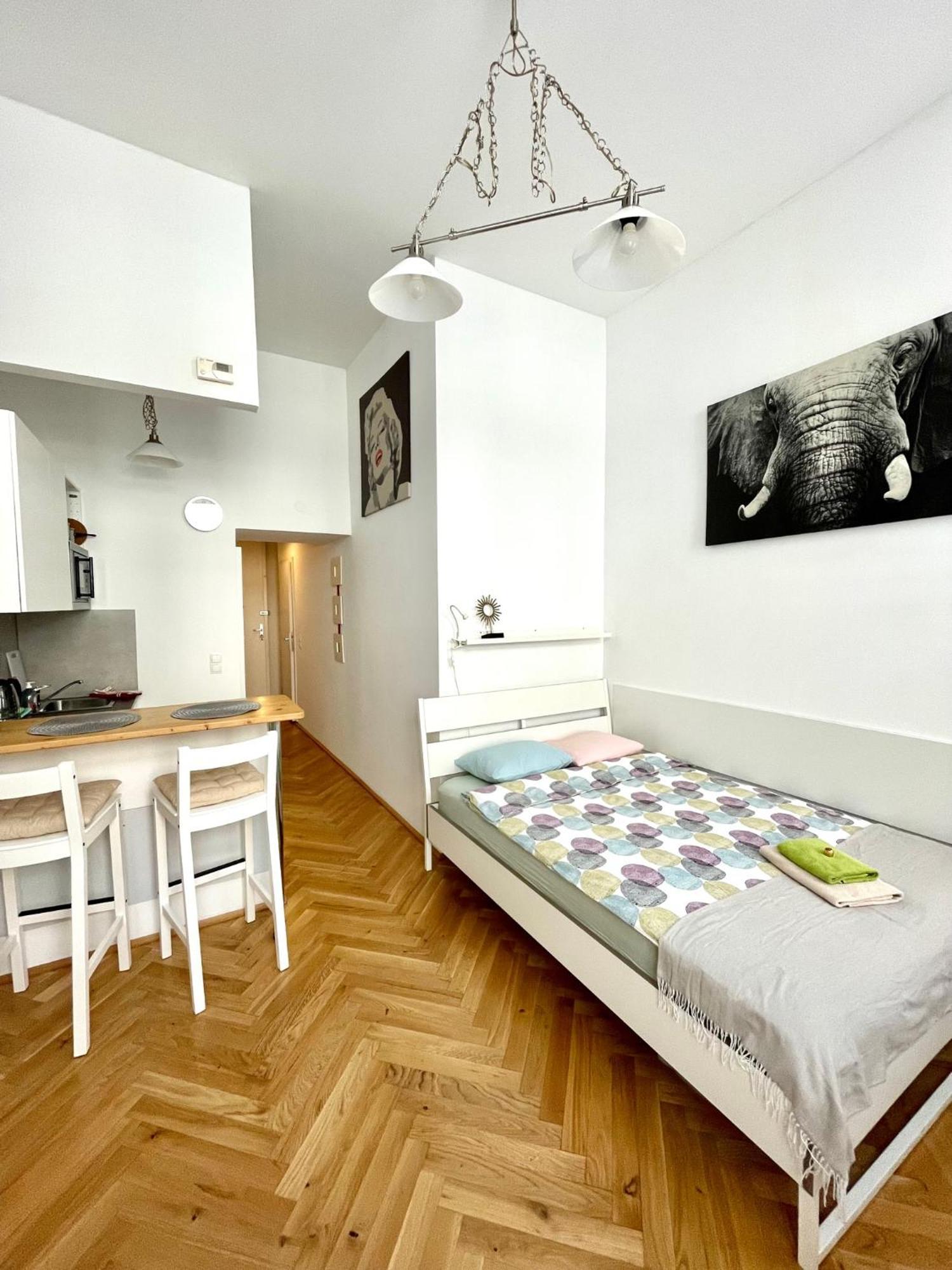 Centra And Simple To Reach Apartment Viena Exterior foto